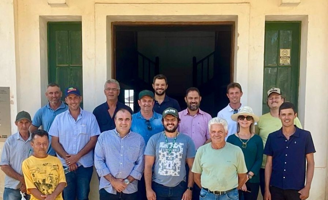 Sacramento busca inovação na agricultura com visita à EPAMIG