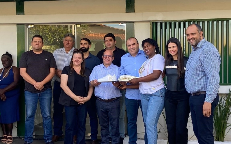 Emoção marca inauguração da Sede Cultural “Vó Tonha” em Sacramento