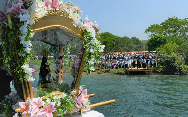 Procissão Fluvial em louvor à Nossa Senhora Aparecida reúne fiéis no Cipó