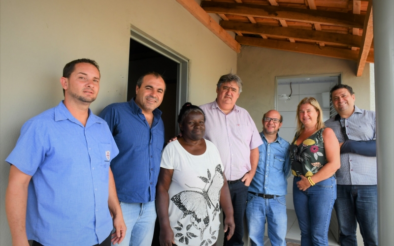 Projeto Promorar: Baguá e Juninho inauguram reforma da quinta família beneficiada em 2022