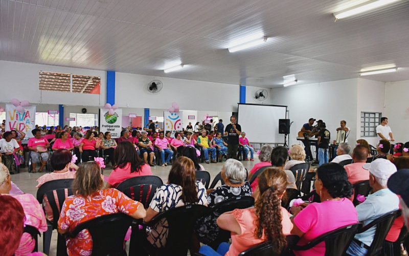 Academia Viva celebra Dia do Idoso e abertura do Outubro Rosa