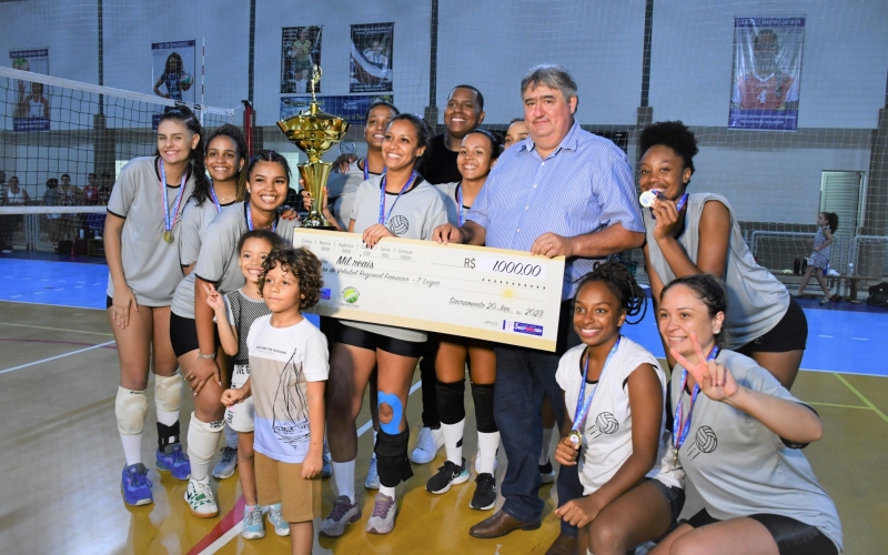 Equipe Crias do Vôlei conquista o primeiro lugar no Copão de Voleibol Regional Feminino