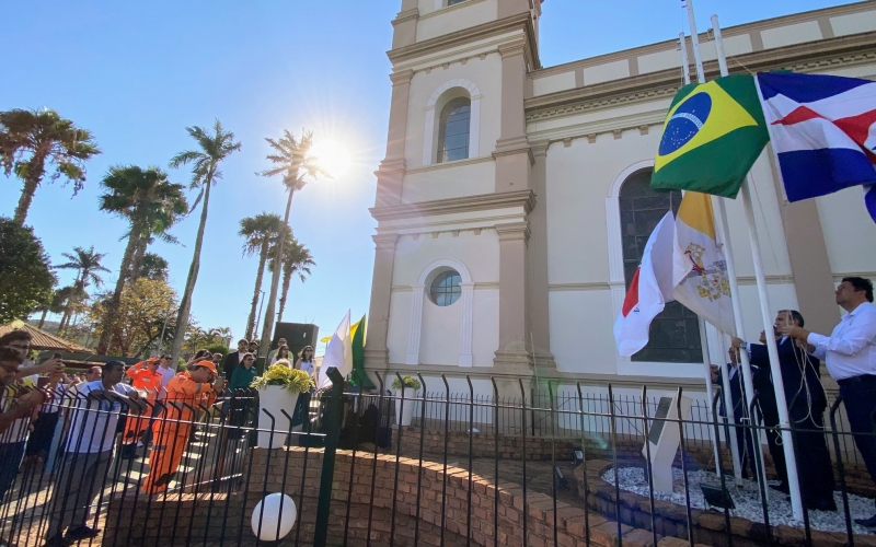 Sacramento celebra o 7 de Setembro com desfile cívico emocionante