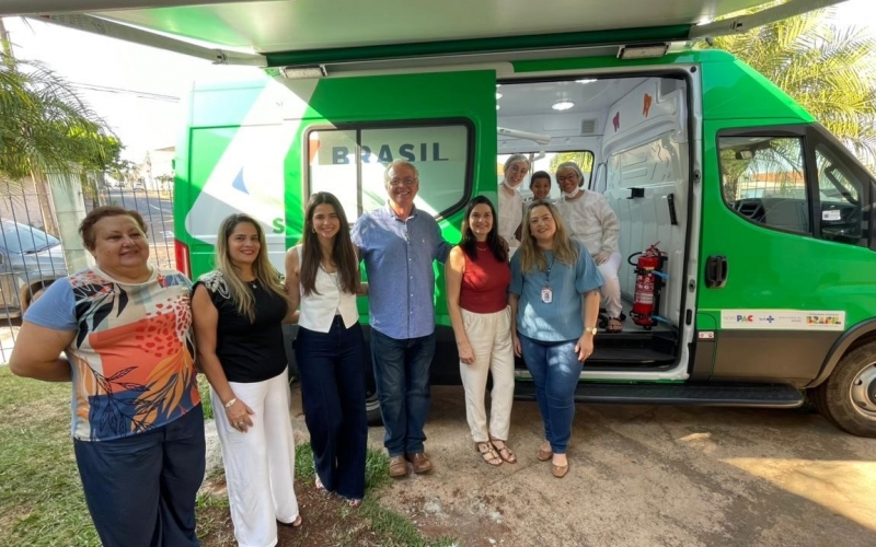 Odontomóvel Inicia atendimentos na Escola  Municipal Professora Silvia Vieira