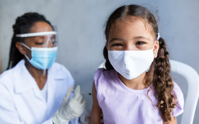 Sacramento inicia vacinação infantil contra a Covid-19 para crianças de 3 e 4 anos